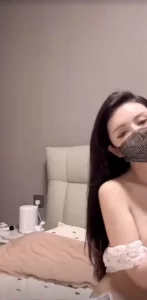 气质女人真实自拍,喜欢素质帅哥,情商低勿扰