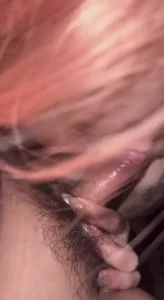 这只小母狗特别听话